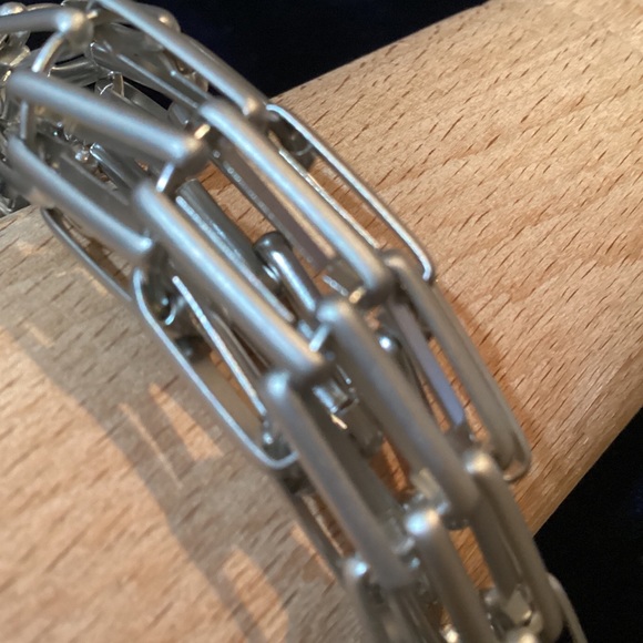 Unique Geometric Intricate Net Link Domed Graduated Matte Silver Tone Bracelet - Picture 5 of 5